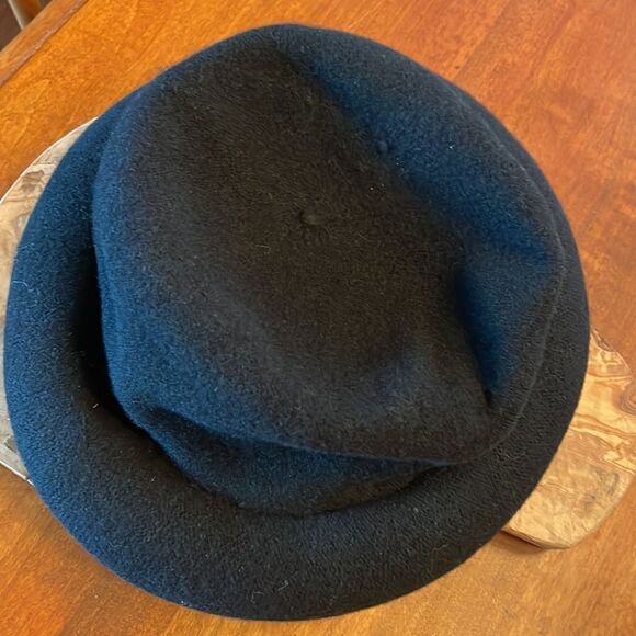 Vintage Betmar New York Wool Cloche Hat with Rolled Edge - Picture 3 of 6